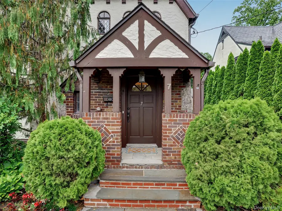 7 Huntwood Place, Mount Vernon, NY 10552 - #3