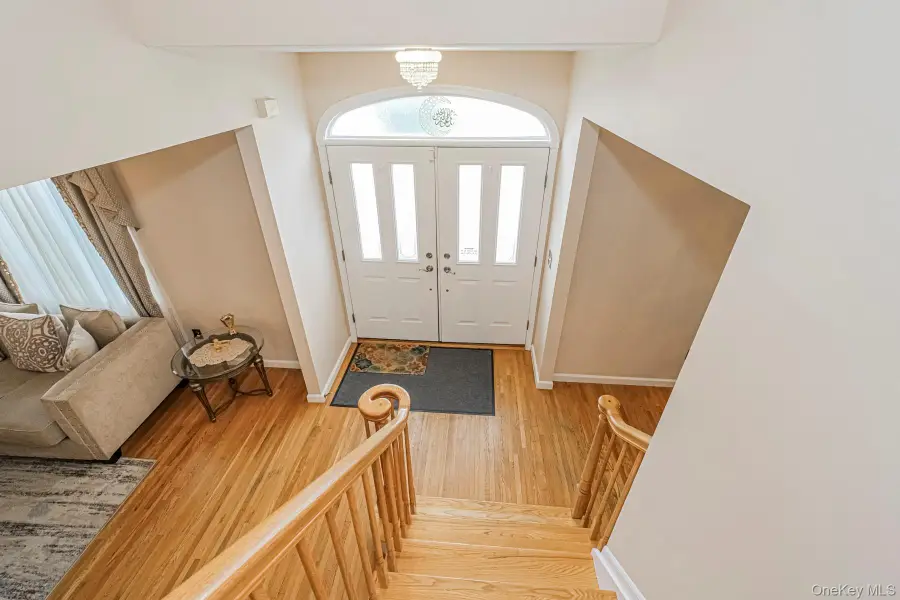 34 Putters Ct, Staten Island, NY 10301 - #3