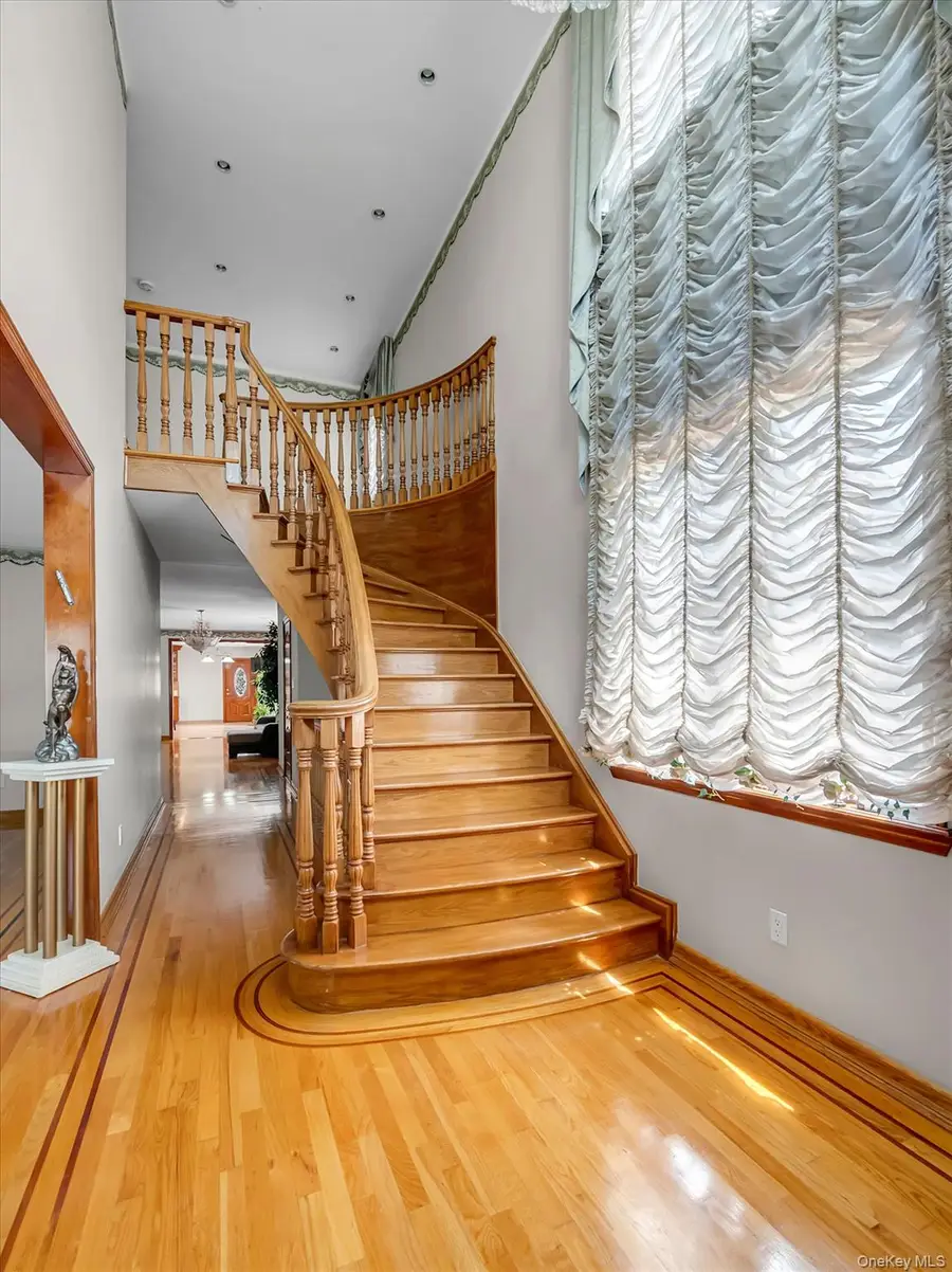18042 Aberdeen Road, Jamaica, NY 11432 - #3
