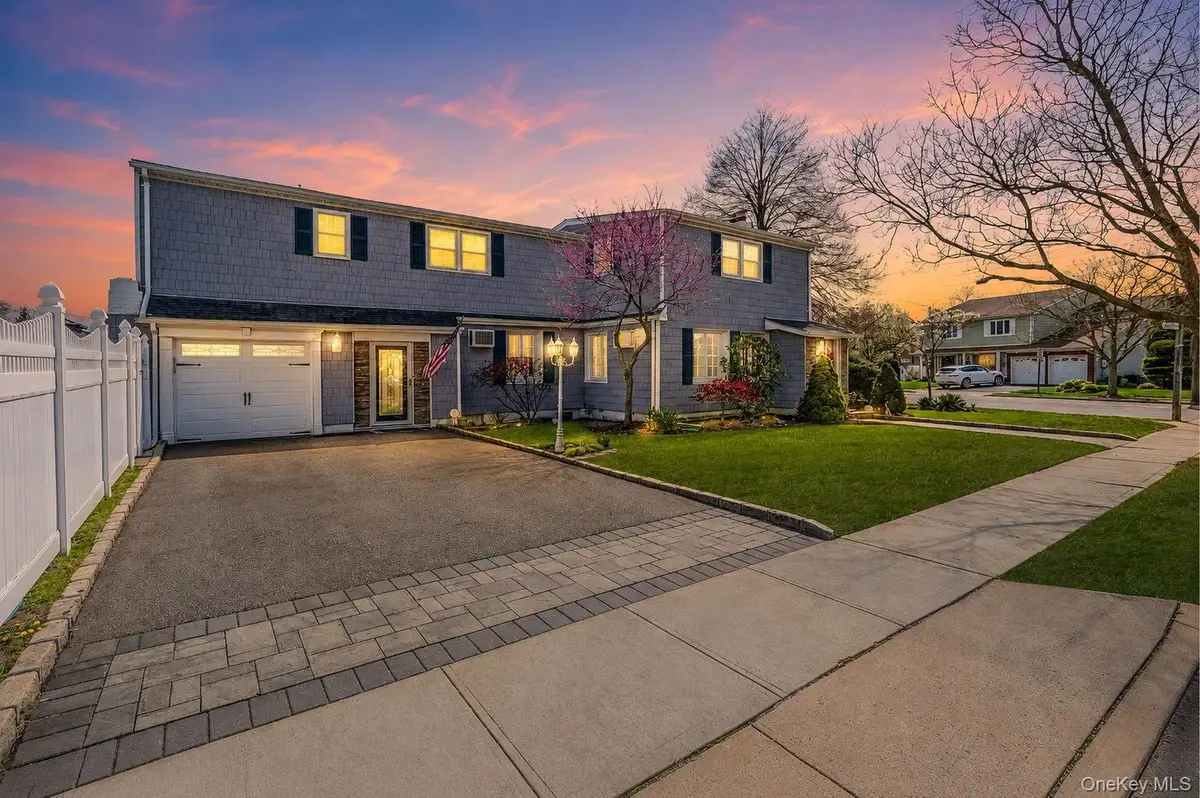 2 Sutton Place, Massapequa, NY 11758 - #1