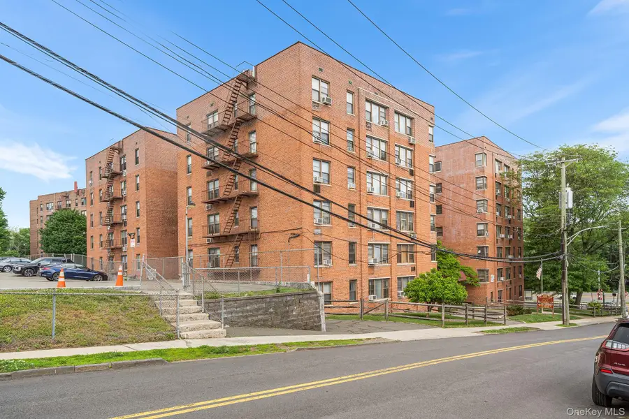 555 Bronx River Road #3P, Yonkers, NY 10704 - #2