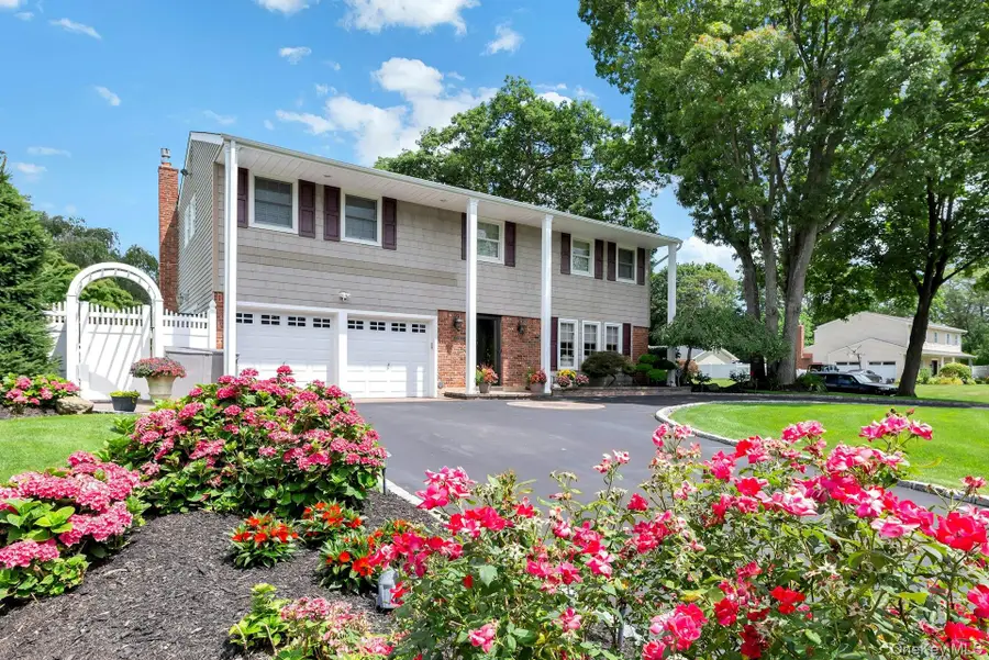 23 Gaynor Avenue, Nesconset, NY 11767 - #2