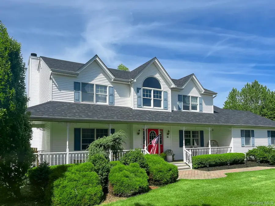 506 Twomey Avenue, Baiting Hollow, NY 11933 - #2