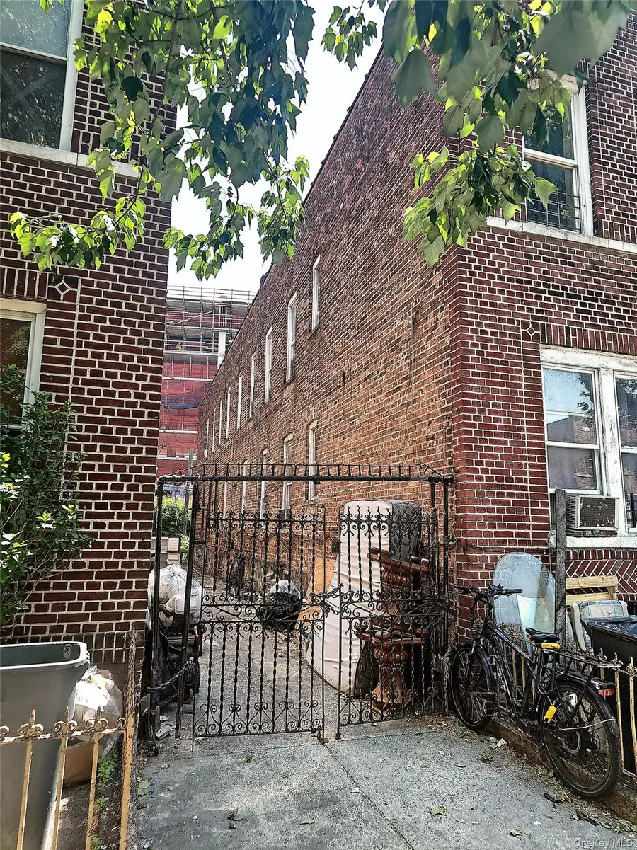 1054 Longfellow Avenue, Bronx, NY 10459 - #2