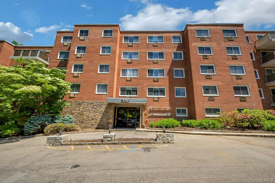 370 Central Park Avenue #2E, Scarsdale, NY 10583 - #3