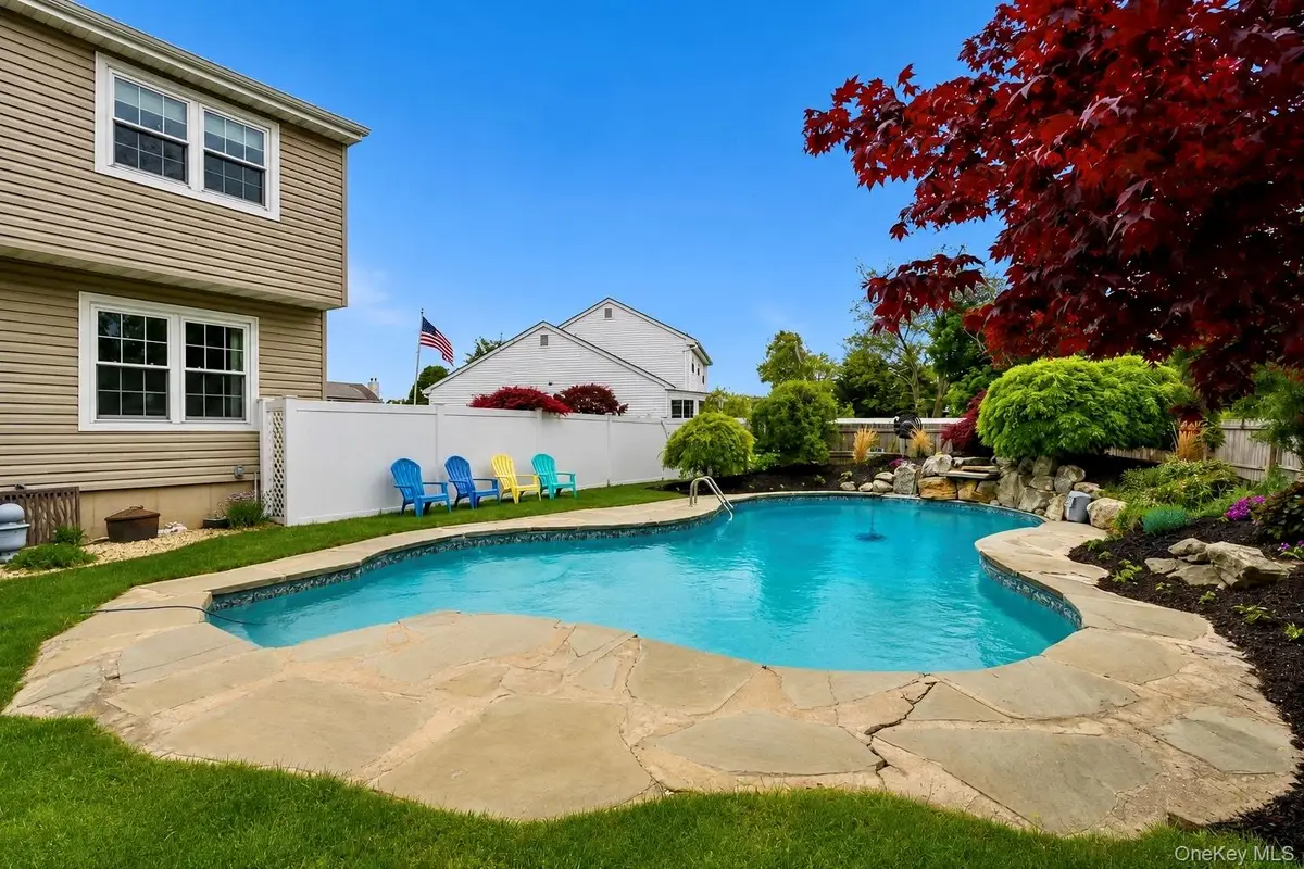 6 Lea Avenue, Manorville, NY 11949 - #1