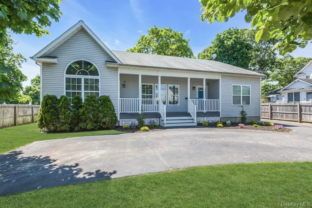 2 Lincoln Avenue, Islip Terrace, NY 11752 - #1