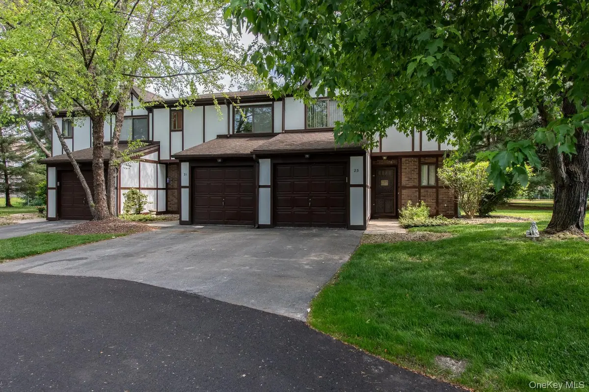 21 Topaz Run, Poughkeepsie, NY 12603 - #1