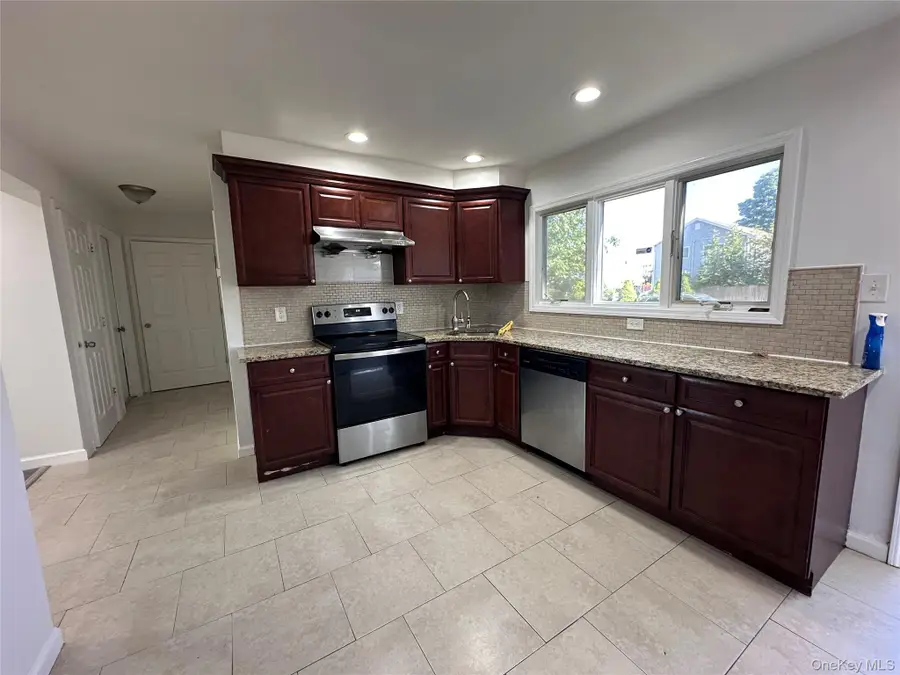 120 Ball Park Lane, Hicksville, NY 11801 - #3