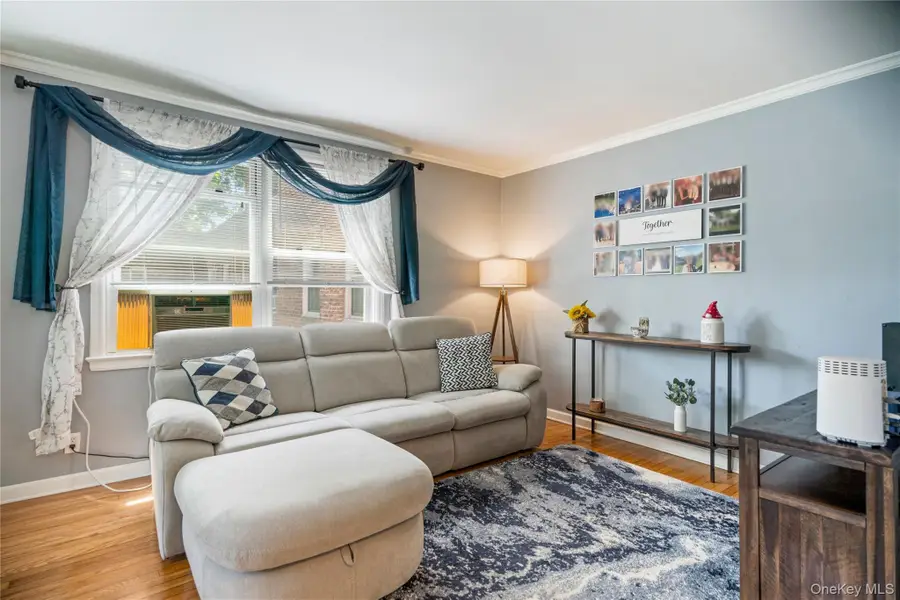 1 Edwards Street #2D, Roslyn Heights, NY 11577 - #3