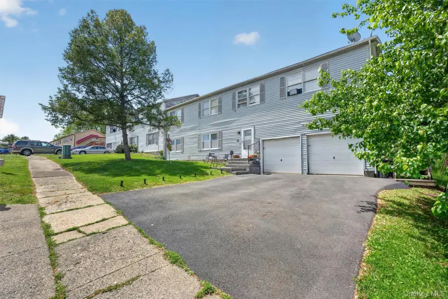 27-28 Williamsburg Drive, Newburgh, NY 12550 - #3