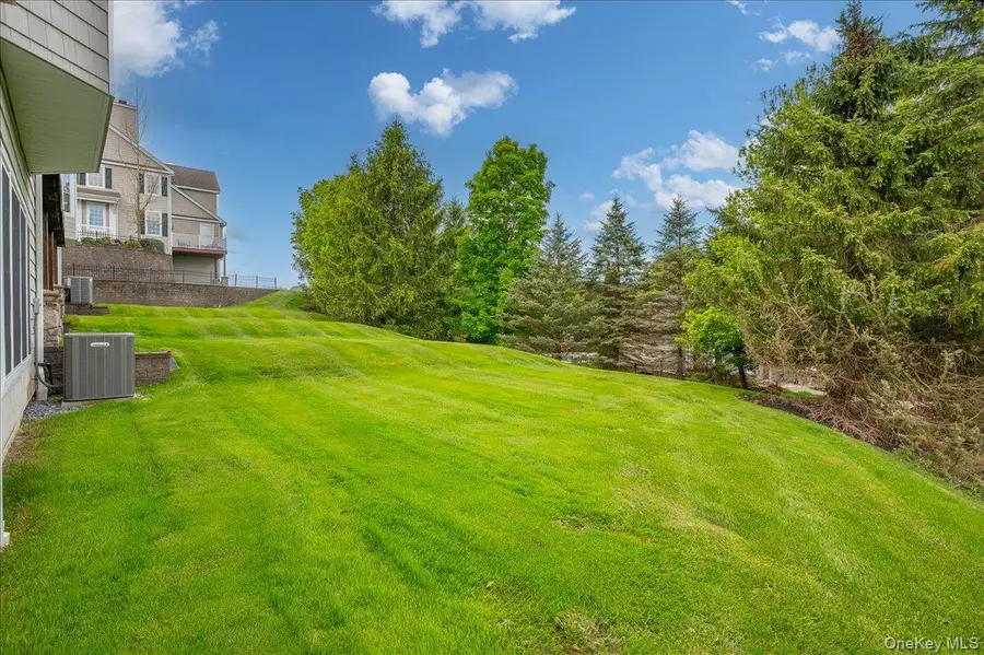 33 Pinehurst Circle, Monroe, NY 10950 - #2