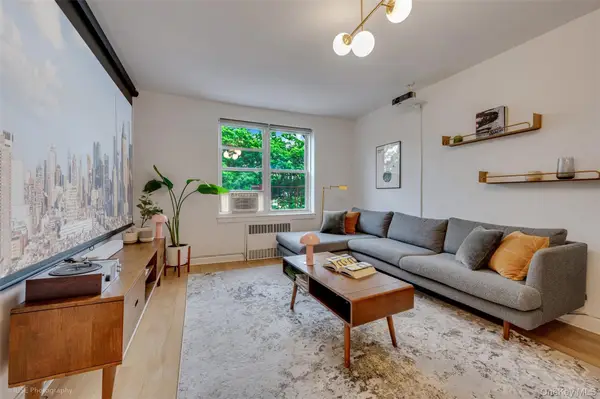 3930 52nd Street #2G, Woodside, NY 11377