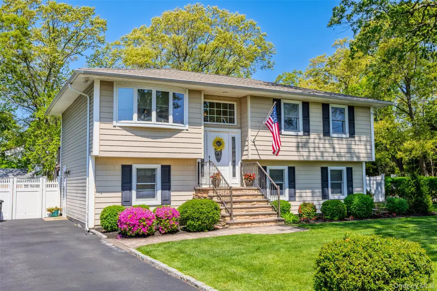 46 Hewitt Boulevard, Center Moriches, NY 11934 - #2