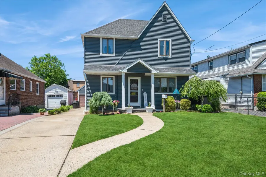 24 Commonwealth Street, Franklin Square, NY 11010 - #2