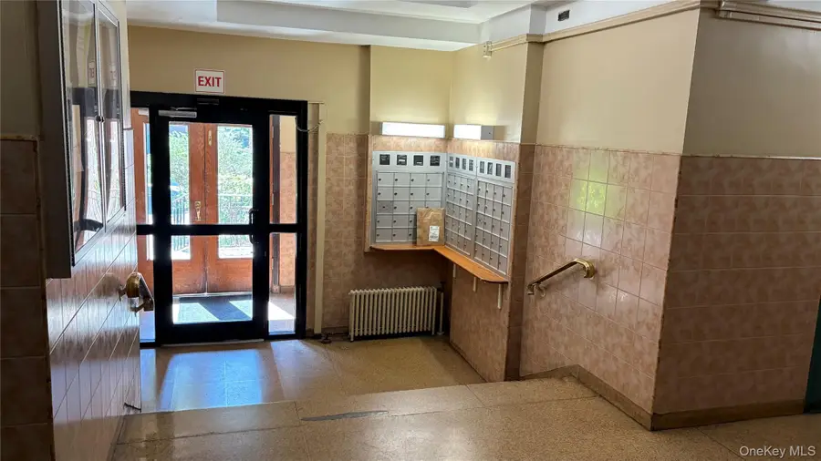 1560 UNIONPORT Rd #3G, Bronx, NY 10462 - #2