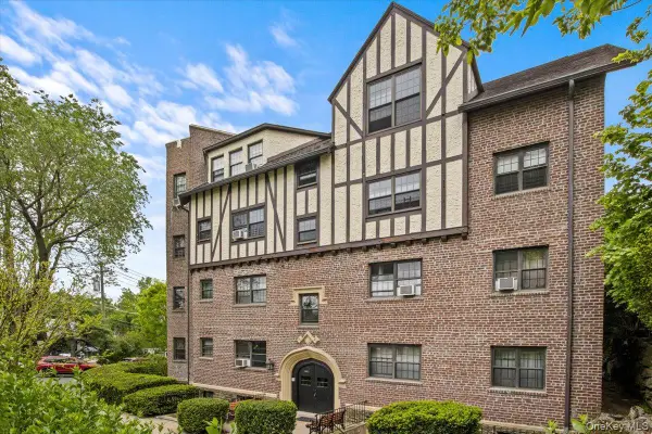 1440 Boston Post Road #2I, Larchmont, NY 10538