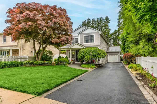5 Bennett Avenue, Huntington Station, NY 11746