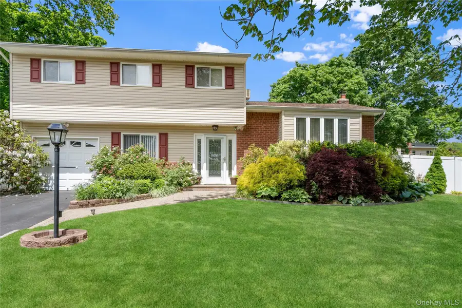 107 Clinton Avenue, Port Jefferson Station, NY 11776 - #2