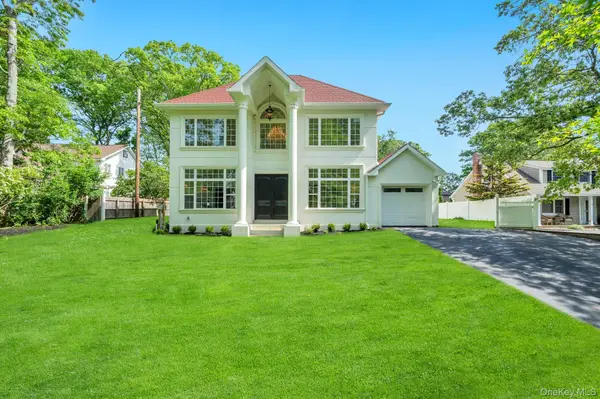 11 Amboy Lane, Lake Grove, NY 11755