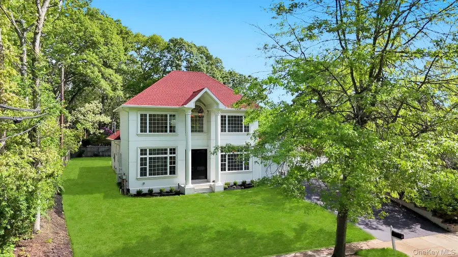 11 Amboy Lane, Lake Grove, NY 11755 - #3