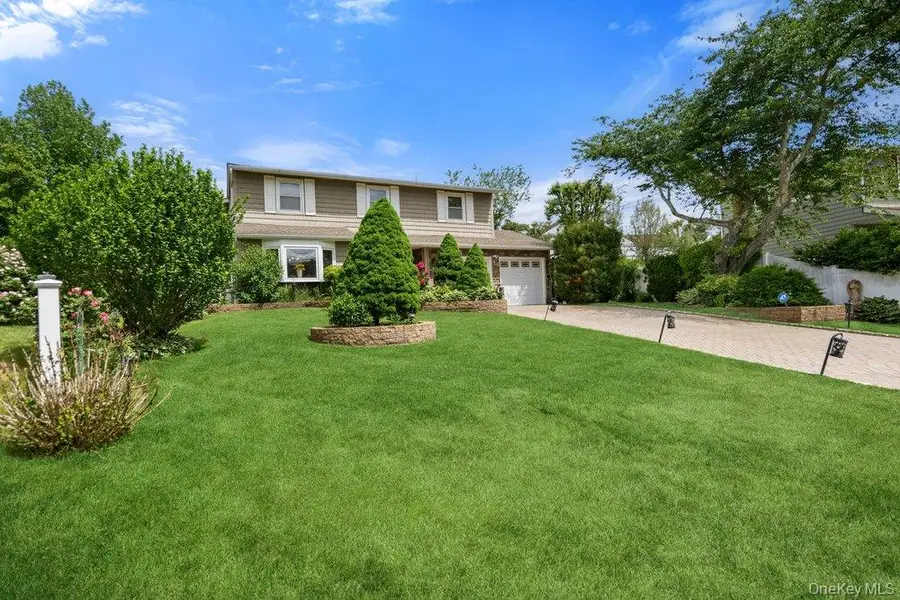 48 Lawrence Avenue, Holbrook, NY 11741 - #3