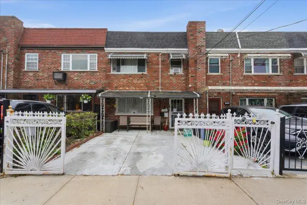 1020 E 213th Street, Bronx, NY 10469