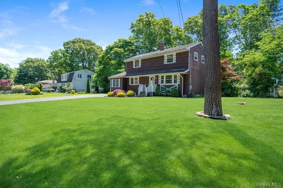 10 Hollingwood Drive, Coram, NY 11727 - #2