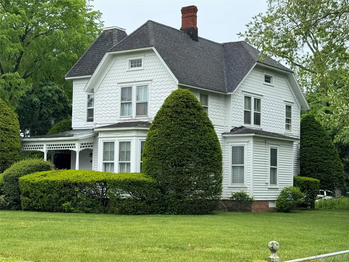 454 Main Street, Center Moriches, NY 11934 - #1