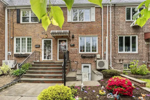 7-14 160th Street, Whitestone, NY 11357