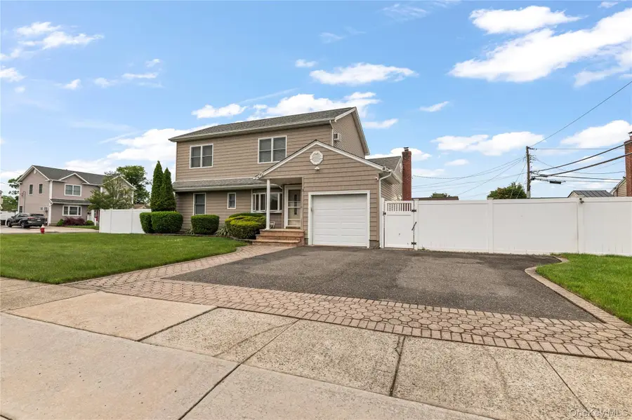 3 Cheshire Road, Bethpage, NY 11714 - #2