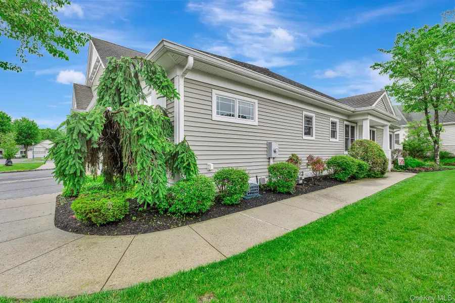 45 Oak Run, Stony Brook, NY 11790 - #2