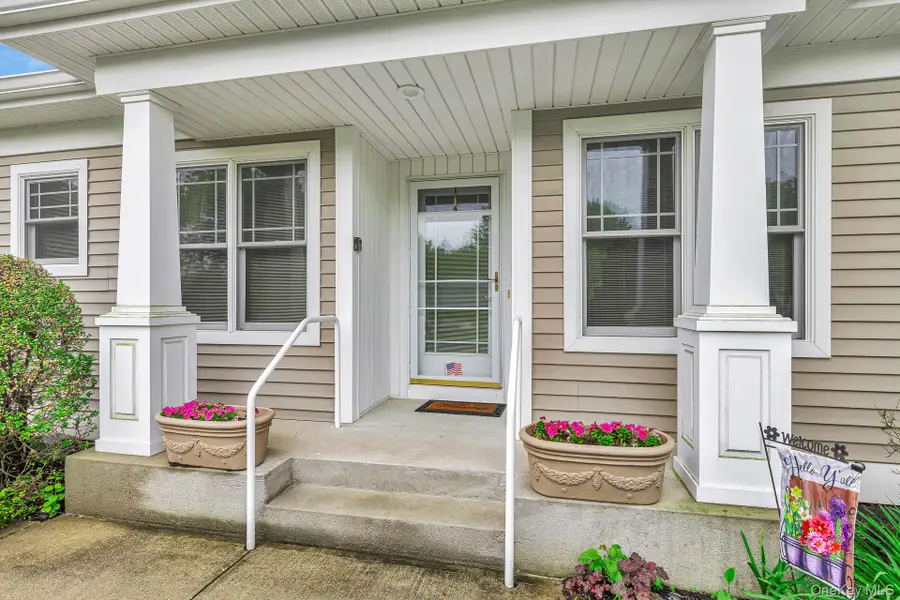 45 Oak Run, Stony Brook, NY 11790 - #3