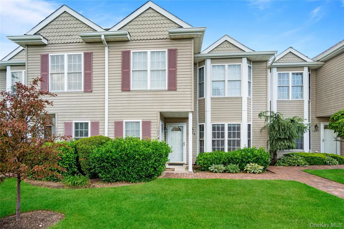 1075 Savoy Drive, Melville, NY 11747 - #1