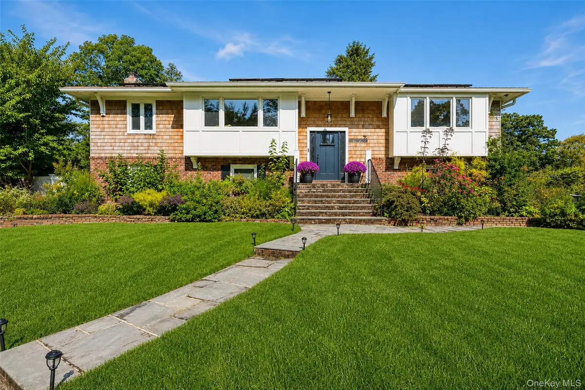 7 Dalton Lane, East Northport, NY 11731 - #1