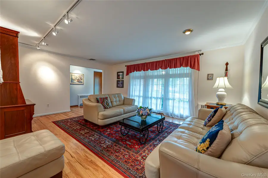 689 Bruce Drive, East Meadow, NY 11554 - #2