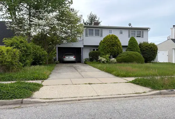 121 Farmedge Road, Levittown, NY 11756