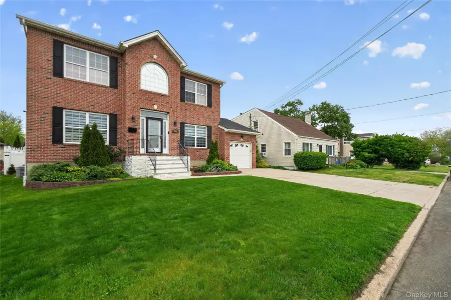 3341 Colony Drive, Baldwin Harbor, NY 11510 - #2