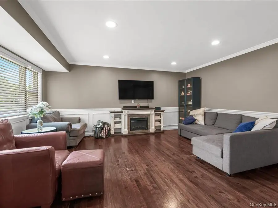 52 S Larry Road, Selden, NY 11784 - #2