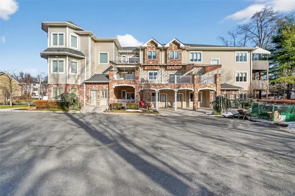 2 Bluefield Drive #103, Spring Valley, NY 10977