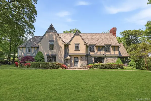 14 Overhill Road, New Rochelle, NY 10804