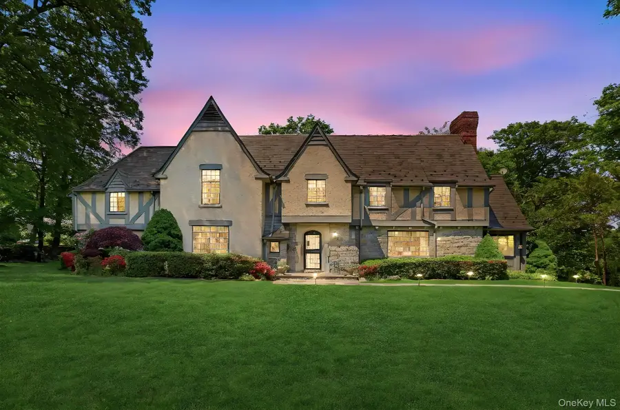 14 Overhill Road, New Rochelle, NY 10804 - #2