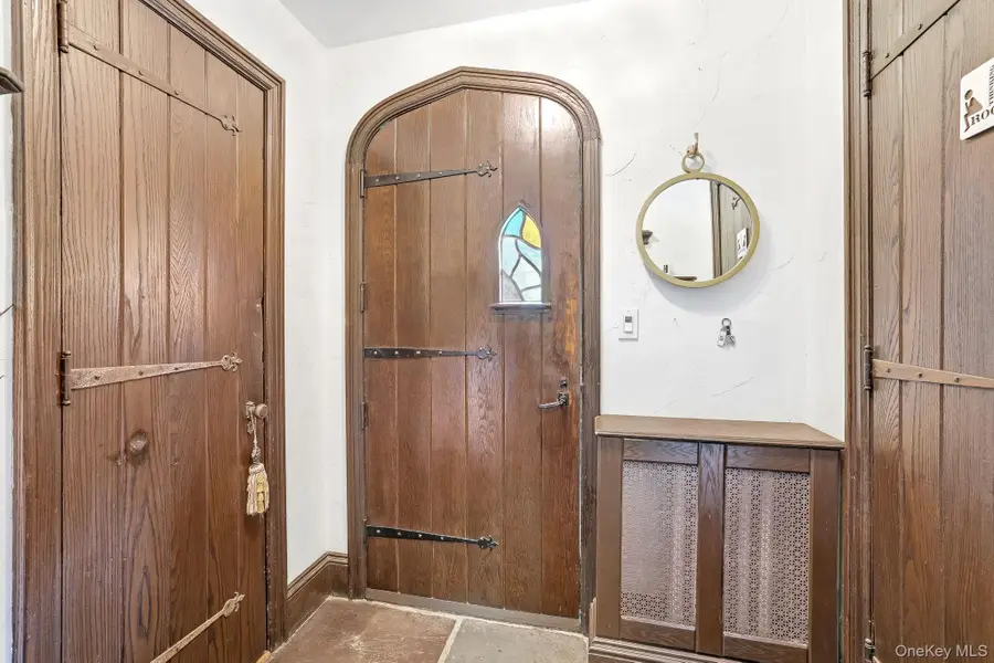 14 Overhill Road, New Rochelle, NY 10804 - #3
