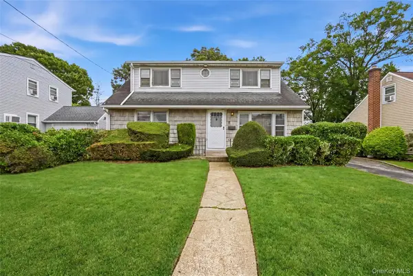 659 Diellen Lane, Elmont, NY 11003