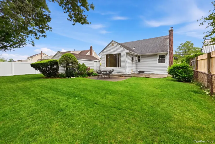 659 Diellen Lane, Elmont, NY 11003 - #3