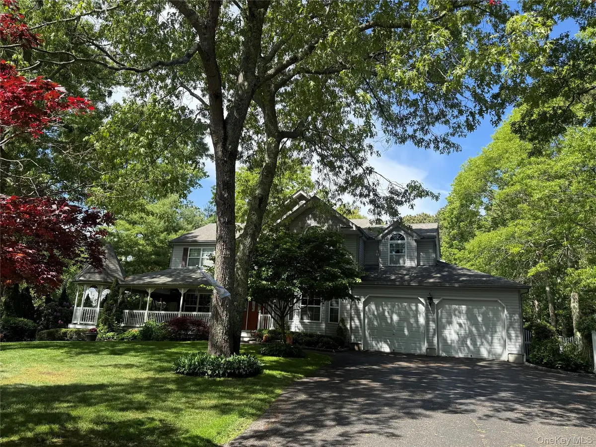 8 Frontier Trail, Manorville, NY 11949 - #1