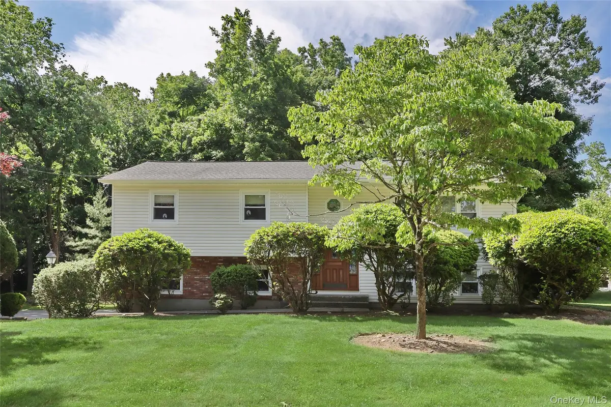 29 Thomsen Drive, Airmont, NY 10952 - #1