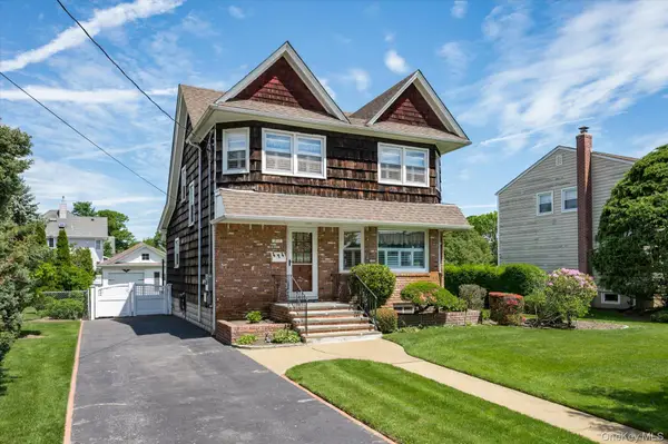 311 Locust Avenue, Freeport, NY 11520