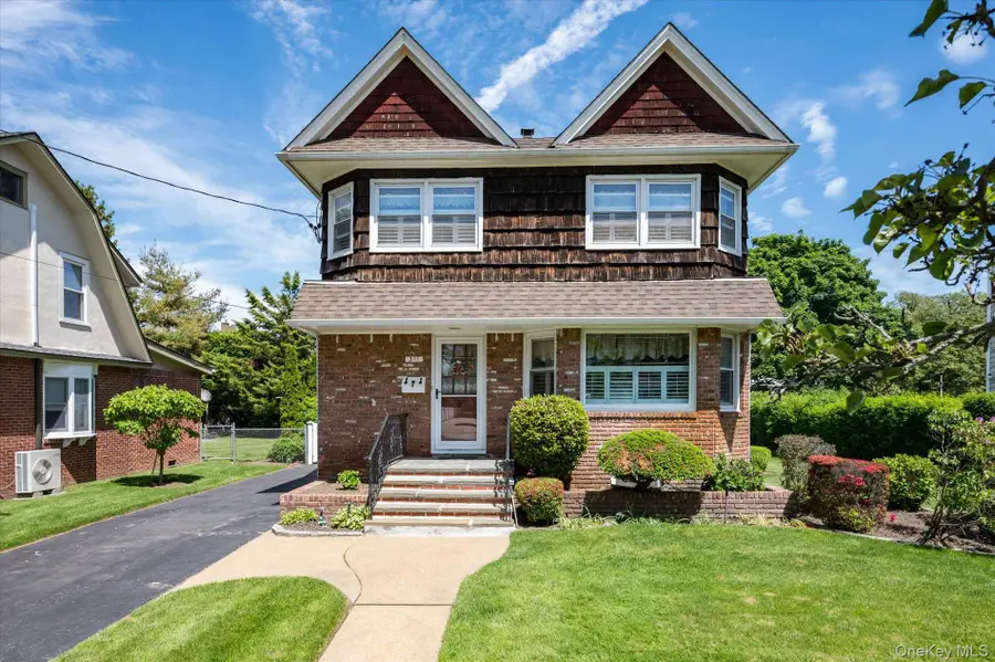 311 Locust Avenue, Freeport, NY 11520 - #3