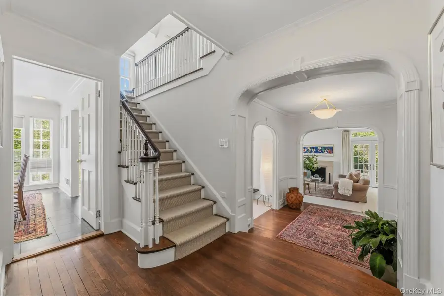6 Hillair Circle, White Plains, NY 10605 - #3